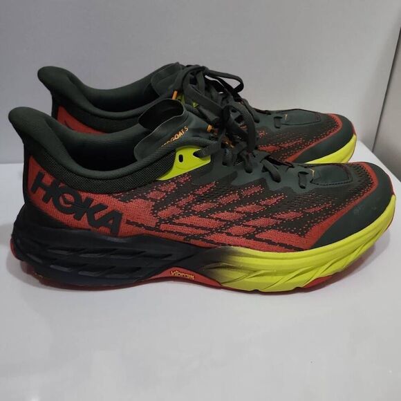 HOKA Speedgoat 5 trail running shoe \
